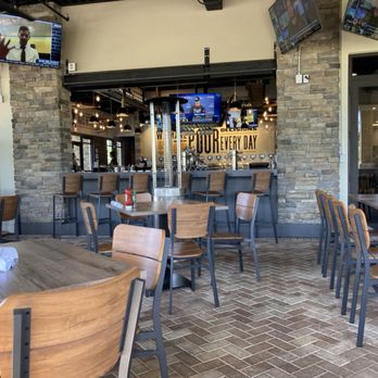 Oak & Stone - Great patio - Breakfast & Brunch Near Me - Estero, Florida