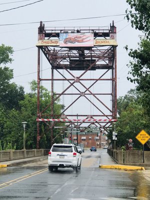 Breaux Bridge by null