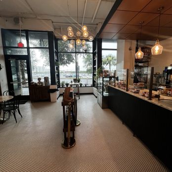 BKeDSHoP - Donuts Near Me - Charleston, South Carolina