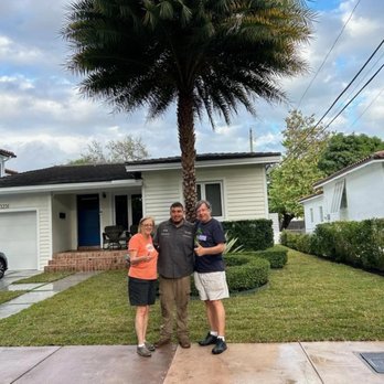 Walter’s Landscape & Maintenance - Happy customers - Landscaping Near Me Walter’s Landscape & Maintenance - Happy customers - Landscaping Near Me