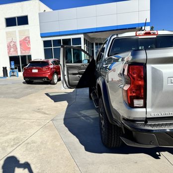 Glendora Chevrolet - Car Dealers Near Me - Glendora, California