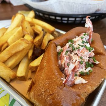 Proper Fish - Lobster roll - Seafood Near Me - Bainbridge Island, Washington