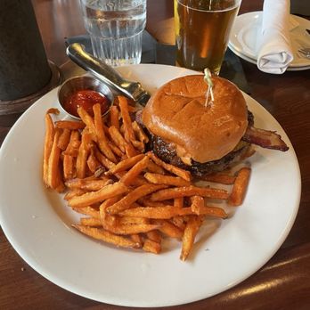 Windsor - Bacon Cheeseburger - New American Near Me - Phoenix, Arizona