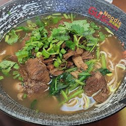 Gus Noodle House - Beef Noodle Soup