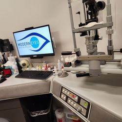 ModernEyes Ophthalmology - Modern technology. Clean friendly office.