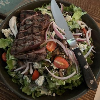 Draft Republic Carlsbad - Peppered Steak Salad* - Comfort Food Near Me - Carlsbad, California Draft Republic Carlsbad - Peppered Steak Salad* - Comfort Food Near Me - Carlsbad, California