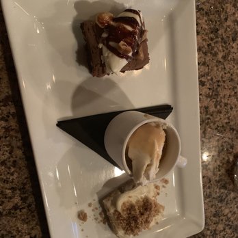 Robust Wine Bar - Desert flight - Wine Bars Near Me - Webster Groves, Missouri Robust Wine Bar - Desert flight - Wine Bars Near Me - Webster Groves, Missouri