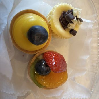 Quebrada Baking Company - Lemon Tart, Fruit Tart, mini chocolate cheesecake cup - Bakeries Near Me - Wellesley, Massachusetts Quebrada Baking Company - Lemon Tart, Fruit Tart, mini chocolate cheesecake cup - Bakeries Near Me - Wellesley, Massachusetts