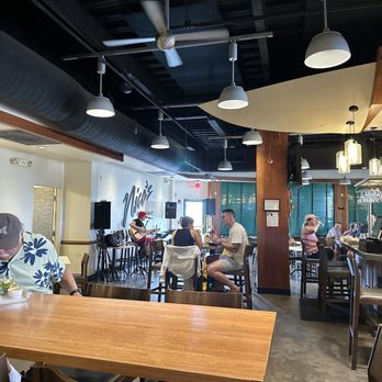 Nico's Pier 38 - Live music - Seafood Near Me - Honolulu, Hawaii