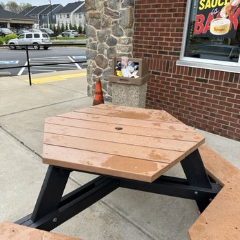 Bojangles - Trash overflowing - Fast Food Near Me - Ashland, Virginia Bojangles - Trash overflowing - Fast Food Near Me - Ashland, Virginia