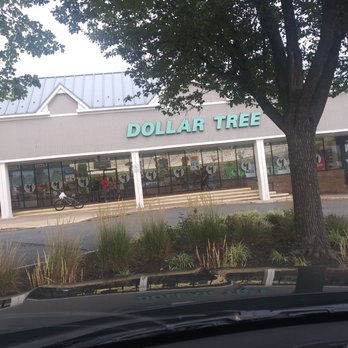Dollar Tree - Front door - Discount Store Near Me - Manassas, Virginia