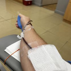 OneBlood Miami Bird Road Donor Center - Donating