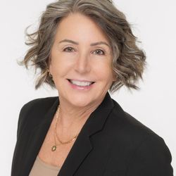 Deb Stenvall - Bree & Associates Real Estate Team