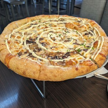 Mellow Mushroom Mesa - Holly Shiitake pie - Salad Near Me - Mesa, Arizona