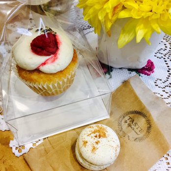 Taste By Spellbound - Raspberry lavender cupcake and pumpkin spice macaroon - Bakeries Near Me - South Windsor, Connecticut Taste By Spellbound - Raspberry lavender cupcake and pumpkin spice macaroon - Bakeries Near Me - South Windsor, Connecticut