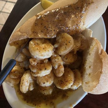 LIUZZA’S BY THE TRACK - Updated August 2025 - 556 Photos & 420 Reviews