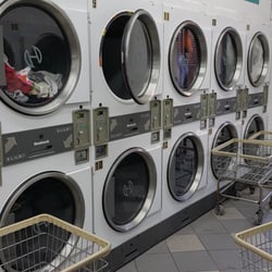 Laundromat Plus 2 - Inside