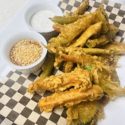 Yellow Jacket Eatery - Fried Vegetables with Two Dipping Sauces