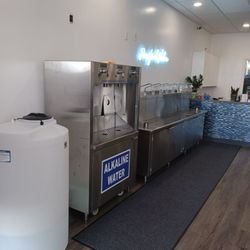 West Coast Water - The inside is so Neet, clean, and pristine.