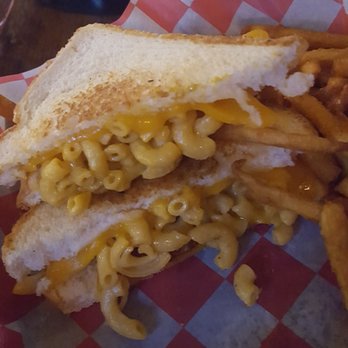 Muddy Cow - Mac & Cheese Melt - not good. - Sports Bars Near Me - Coon Rapids, Minnesota Muddy Cow - Mac & Cheese Melt - not good. - Sports Bars Near Me - Coon Rapids, Minnesota