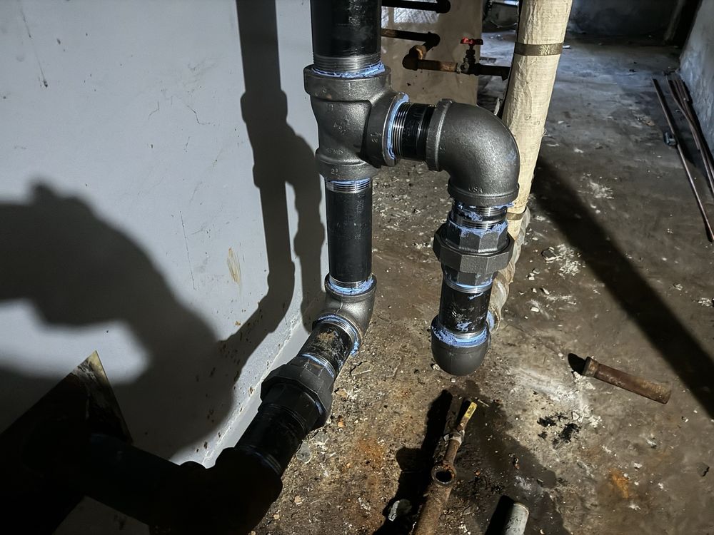 Slide of Manny's Building Maintenance And HVAC