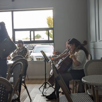 Lubellas Patisserie - Ambiance was perfect, serenaded by 2 talented cellists Sunday midday. - Patisserie/Cake Shop Near Me - Dallas, Texas Lubellas Patisserie - Ambiance was perfect, serenaded by 2 talented cellists Sunday midday. - Patisserie/Cake Shop Near Me - Dallas, Texas