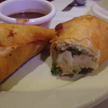 All India Cafe - Veg samosa ($4.50). Really tasty and fresh---not dry or oily like at most other places. Loved the fresh cilantro. - Indian Near Me - Glendale, California