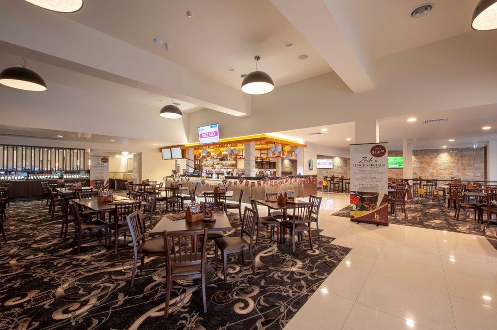 ZACK’S Updated March 2024 554 Ruthven St, Toowoomba Queensland