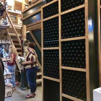Lanthier Winery - Wineries Near Me - Madison, Indiana
