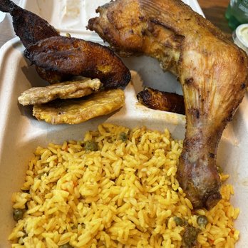 La Ventanita - a chicken and rice meal in a styrofoam container - Cafes Near Me - Aventura, Florida La Ventanita - a chicken and rice meal in a styrofoam container - Cafes Near Me - Aventura, Florida