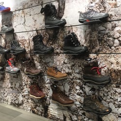 The North Face Mall of America - Nice winter boots!!