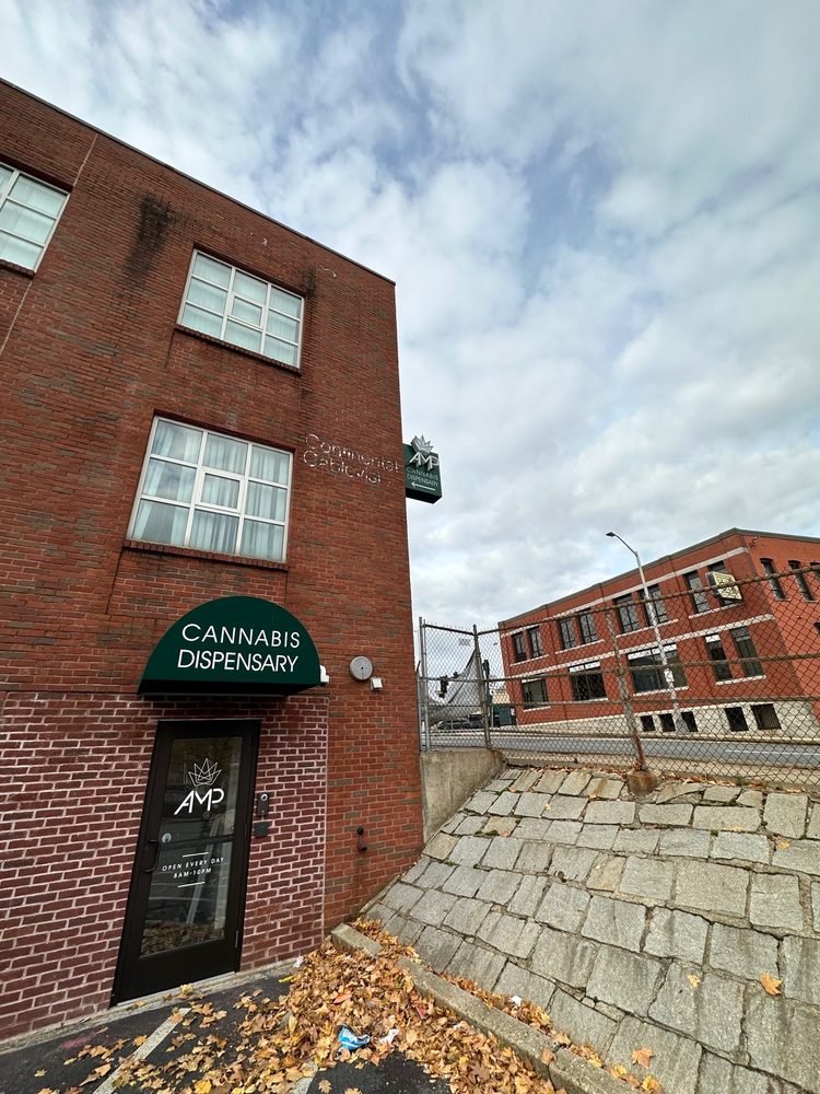 AMP BROCKTON MARIJUANA DISPENSARY Updated October 2024 10 Photos