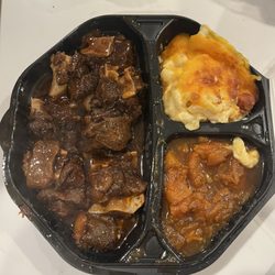 Ox Tails, Macaroni and cheese with yams