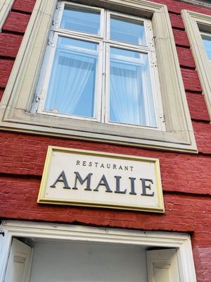 Amalie by null