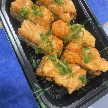 Suram Sushi & Udon - salmon crispy rice - Sushi Bars Near Me - New York, New York