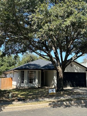 Legacy Roofing Pros Logo