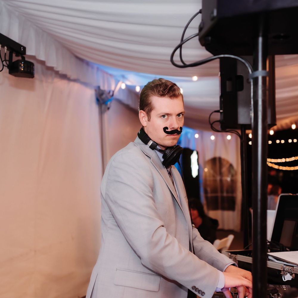 Elite Entertainment - DJs Near Me - Lakewood, Colorado Elite Entertainment - DJs Near Me - Lakewood, Colorado