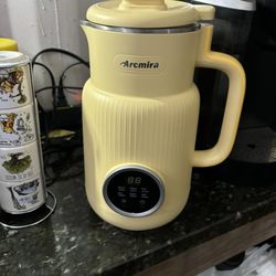 Capital Coffee And Chillers - The portable machine used for the nut milk