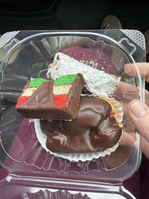 Dolce Sicilia Italian Bakery by null