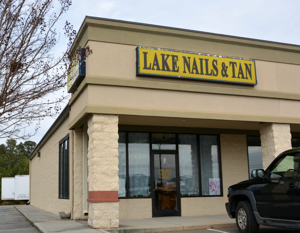 LAKE NAILS & TAN 1086 River Hwy, Mooresville, North Carolina Nail