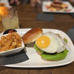 Wilson Hardware Kitchen & Bar - Avocado Burger and Mezcal Margaritas