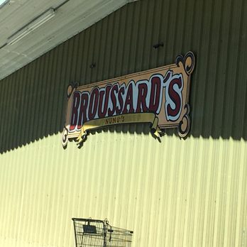 NuNu's Fresh Market - the outside of the store - Grocery Near Me - Milton, Louisiana NuNu's Fresh Market - the outside of the store - Grocery Near Me - Milton, Louisiana