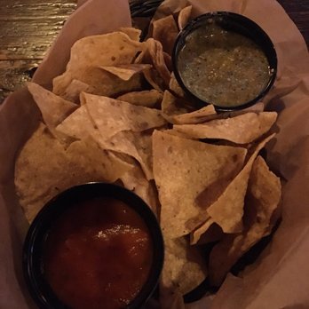 Broken English Taco Pub - The Loop - Chips and Salsa - Mexican Near Me - Chicago, Illinois