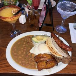 46. Bandeja Tipica