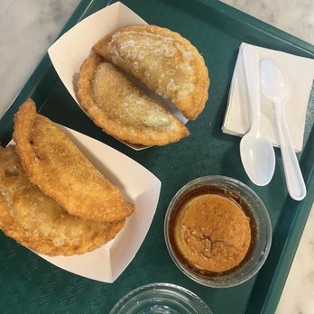 Versailles - Chicken and Carne Empanadas Flan - Cuban Near Me - Miami, Florida Versailles - Chicken and Carne Empanadas Flan - Cuban Near Me - Miami, Florida
