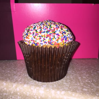 Smallcakes - Birthday Cake - Bakeries Near Me - Durham, North Carolina