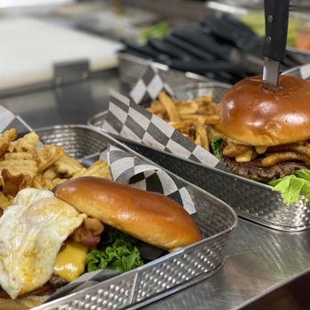 JD's Hideaway - Bullseye Burger - Axe Throwing Near Me - Altus, Oklahoma