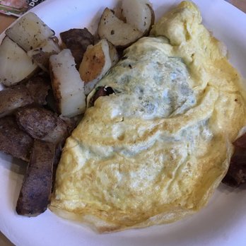 Koa Pancake House - Spinach, bacon, and cheese omelette with potatoes - Breakfast & Brunch Near Me - Honolulu, Hawaii Koa Pancake House - Spinach, bacon, and cheese omelette with potatoes - Breakfast & Brunch Near Me - Honolulu, Hawaii