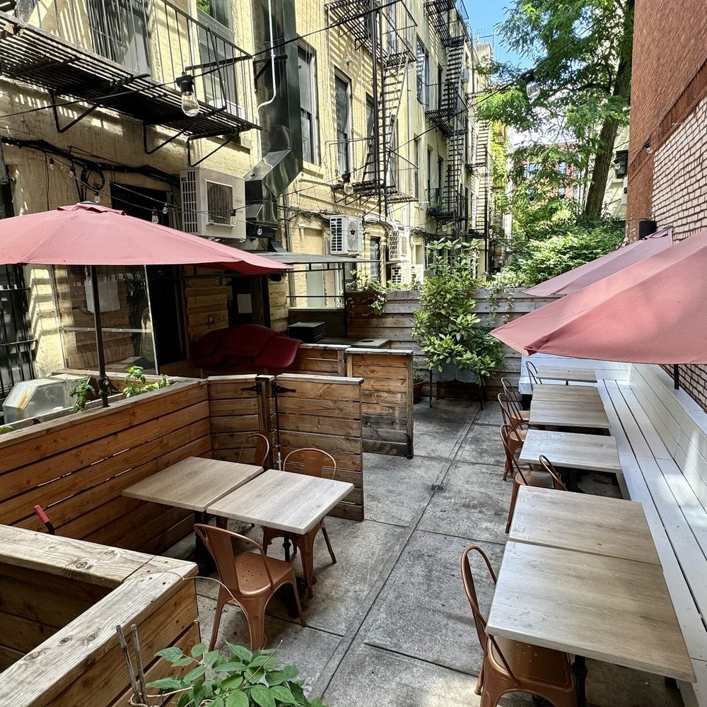 Brooklyn DOP - Back patio - Pizza Near Me - Brooklyn, New York Brooklyn DOP - Back patio - Pizza Near Me - Brooklyn, New York