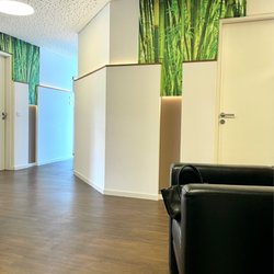 Elephant5 - Zahnärzte im Haubrichforum in Köln - Helles Prophylaxezentrum